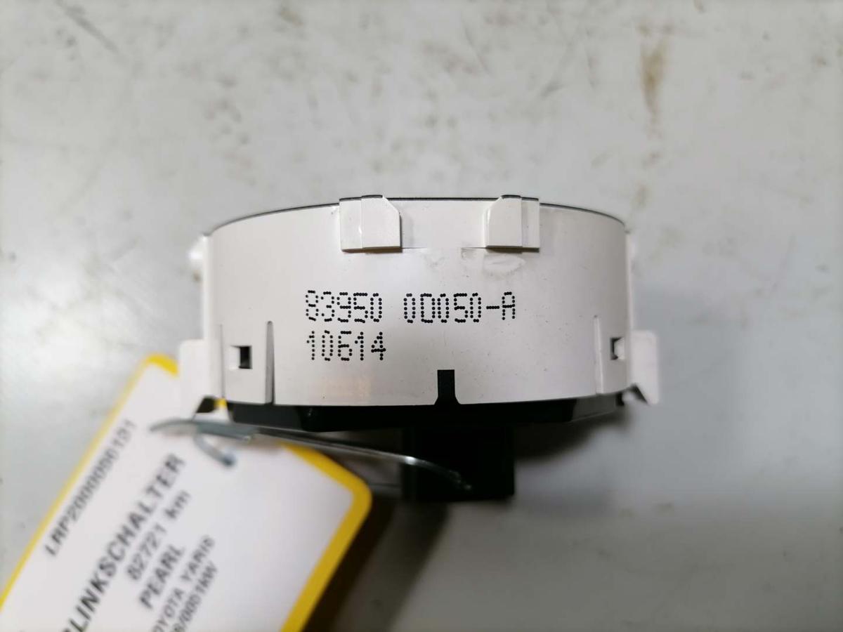 Toyota Yaris XP13 original Warnblinkschalter 839500D050A BJ14